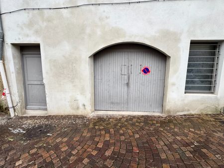 Location Appartement 4 pièces 79m² ROMANS SUR ISERE 26100 - Photo 3