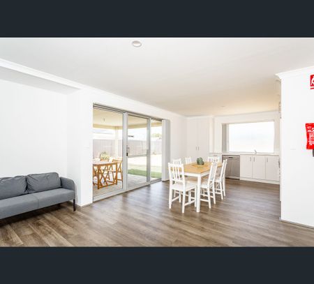 1/27 Coracina vista, Wellard, WA 6170 - Photo 2