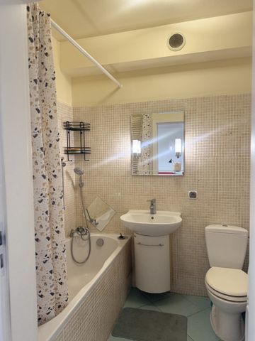 Przestronna kawalerka 36m² z dużym balkonem - Photo 5