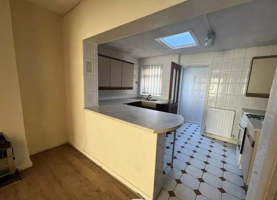 2 Bed Terraced House, Frodsham Street, L4 - Photo 1