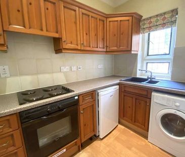 Ferry Lane, Wraysbury, Staines-upon-thames, Berkshire, TW19 - Photo 4