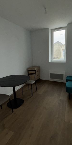 Location Appartement 2 pièces 27m² SABLE SUR SARTHE 72300 - Photo 1