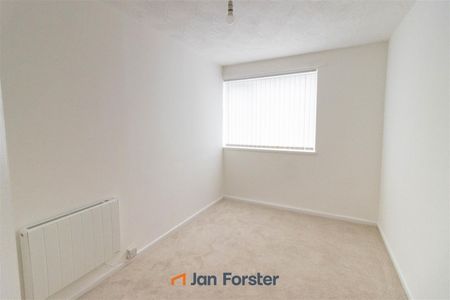 2 Bedroom Flat - Ground Floor - Photo 3