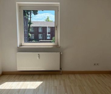 Lichtdurchflutet & zentral: 2,5-Raum-Wohnung - Foto 1