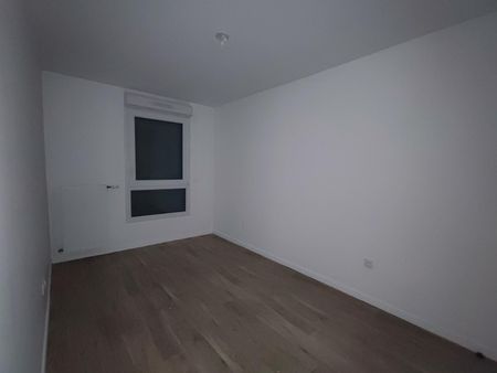 location Appartement T4 DE 76.3m² À BOBIGNY - Photo 2