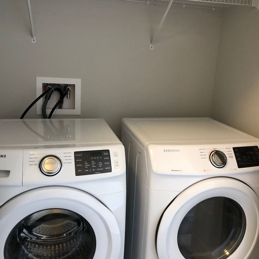 2 Bedroom Condo For Rent In Harvest Hills. Heat & Water Included - Photo 1