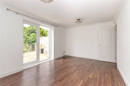 2 bedroom semi-detached house to rent - Photo 3