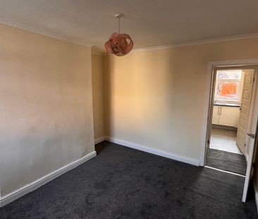 DN59, Doncaster - Photo 2