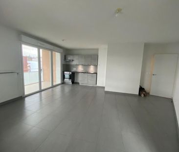 Location Appartement 3 pièces 65m² BARBERAZ 73000 - Photo 2