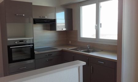 Location Appartement 3 pièces 67m² - Photo 3