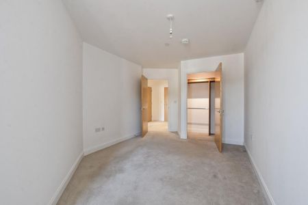 1 bedroom retirement property to rent - Photo 5