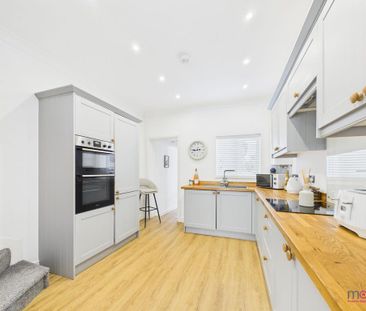 3 bedroom end of terrace house to rent - Photo 6