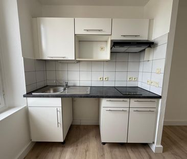 Location Appartement 1 pièce 30m² - Photo 4