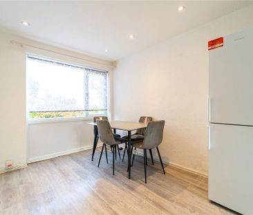 4 bedroom terraced house to rent - Photo 3