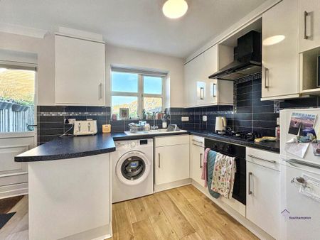 2 bedroom terraced house to rent - Photo 4