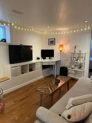 For Lease - 92 Kenilworth (Lower) Avenue, Toronto, Ontario - Photo 1