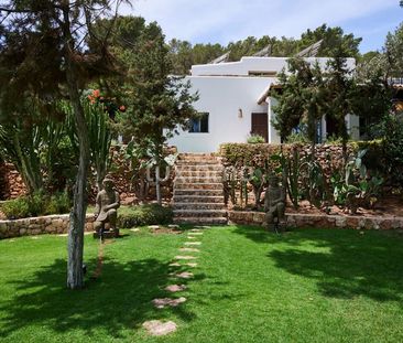 Bohemian Villa in a Tranquil Natural Setting - Photo 6