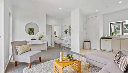 2 Bedroom Unit Walk to Ellerslie Village & Train Station - Photo 4