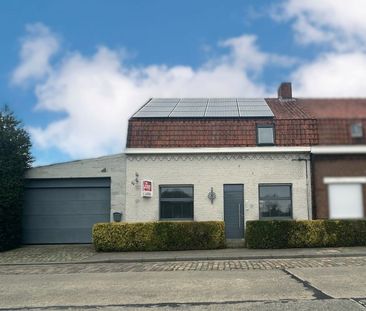 GEZELLIGE WONING MET DRIE SLAAPKAMERS, GARAGE EN TUIN - Photo 1