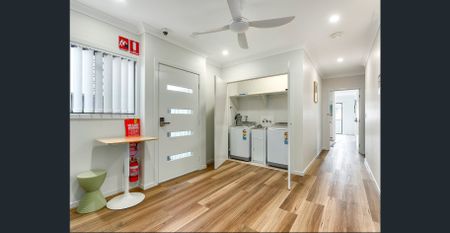 LUXURY STUDIO APARTMENT - Photo 5