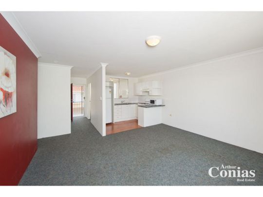 6/15 Cadell Street, TOOWONG - Photo 1
