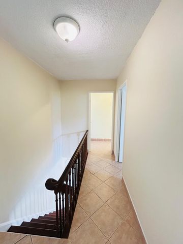 For Lease - 1300 Marlborough Court Unit# 314, Oakville, Ontario - Photo 4