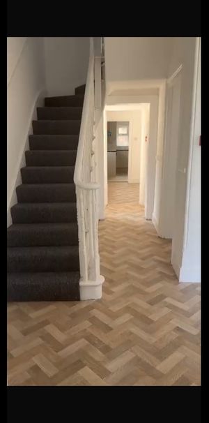 7 Bed Semi-Detached House, Prince Road, SE25 - Photo 1