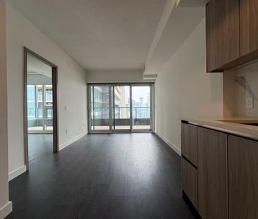 For Lease - 3 Concord Cityplace Way Unit# 5806, Toronto, Ontario - Photo 1