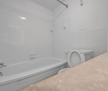 1 CH - 1 SDB - Québec - $999 /mo - Photo 4