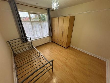 4 bedroom terraced house to rent - Photo 4