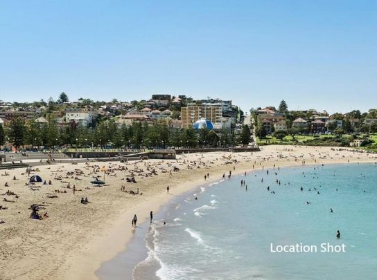 Ultra Luxurious Executive Living In Coastal Location - Photo 1