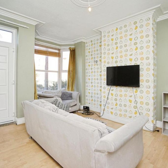 3 bedroom terraced house to rent - Photo 1