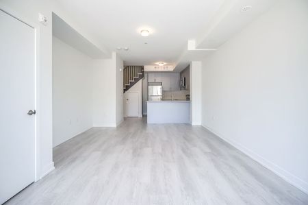 For Lease - 3566 Colonial Drive Unit# 21, Mississauga, Ontario - Photo 5