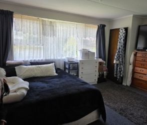 Paraone back section. - Photo 6