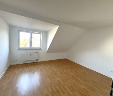 Perfekte Lage und Komfort: Helle 3-Zimmer Wohnung mit Balkon und St... - Foto 6