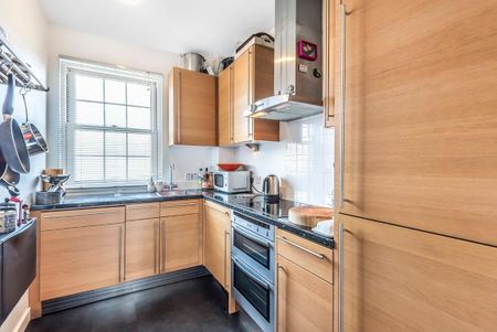 Sovereign Crescent, Surrey Quays SE16 - Photo 4