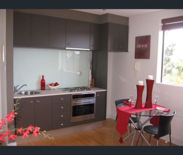 501/392 St Georges Road, Fitzroy North, Vic 3068 - Photo 3