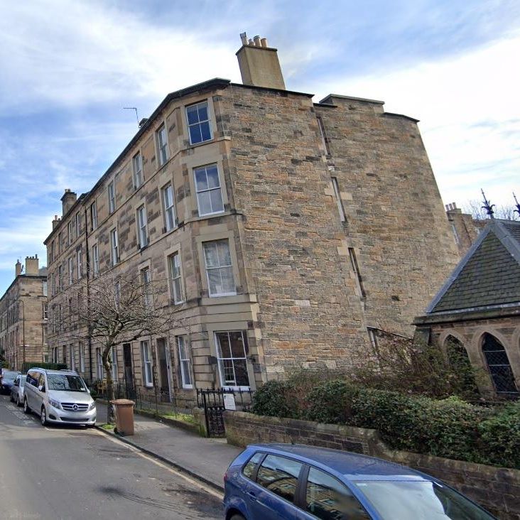 3 bedroom flat to rent - Photo 1