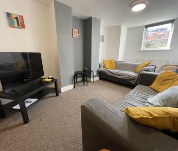 Hessle Avenue, Hyde Park, LS6 1EF, Leeds - Photo 1