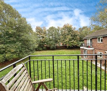 1 bedroom maisonette to rent Aldrige close, Cheltenham, GL50 - Photo 2