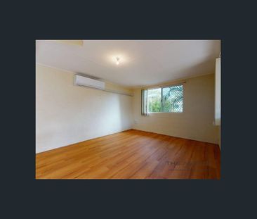 Conveniently Located Two Bedroom Unit - Photo 3