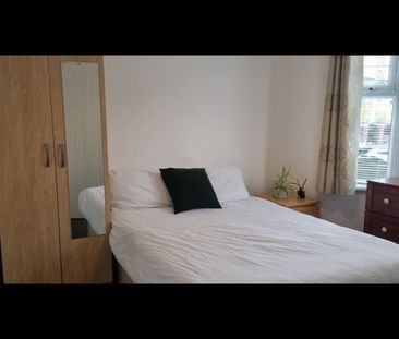 4 Bed Terraced House, Coopers Lane, E10 - Photo 6