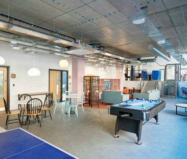 Bronze Studio - Photo 3