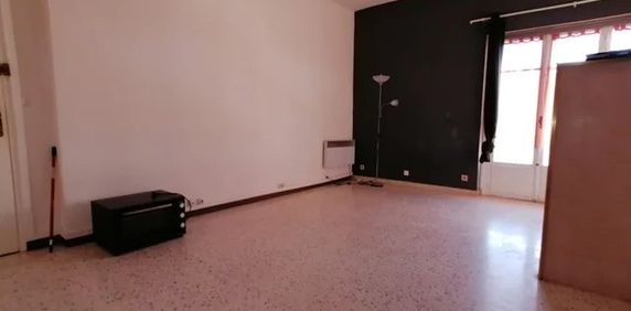 Location Appartement - Saint-André-de-la-Roche - Photo 2