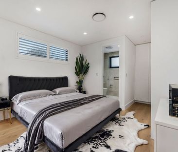 "Semi Detached Brand-New Inner City Sanctuary" - Photo 6