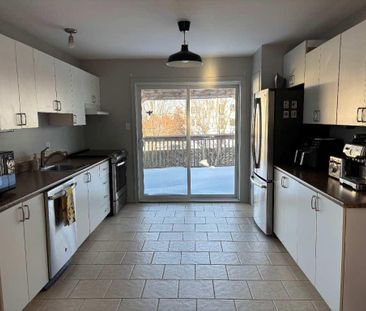 Grand 5 ½ dans un secteur paisible de Sainte-Julie - Photo 2