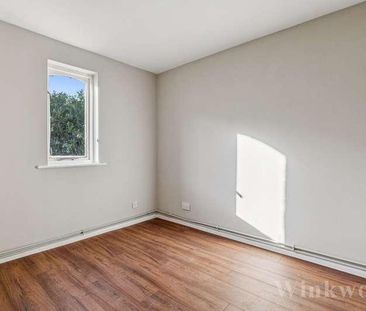 Samuel Close, London, SE14 - Photo 3