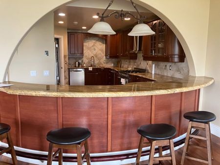 1 bed/1 bath w/ stunning views - Photo 4