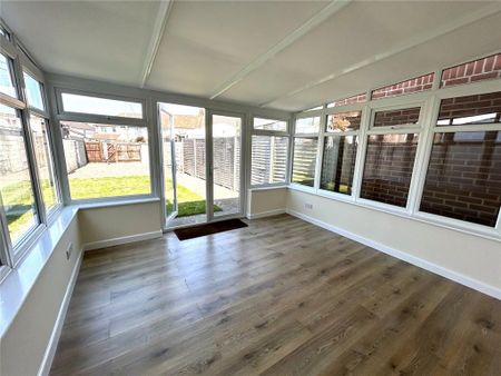 3 bedroom terraced house to rent - Photo 2