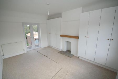 3 bedroom detached house to rent - Photo 2